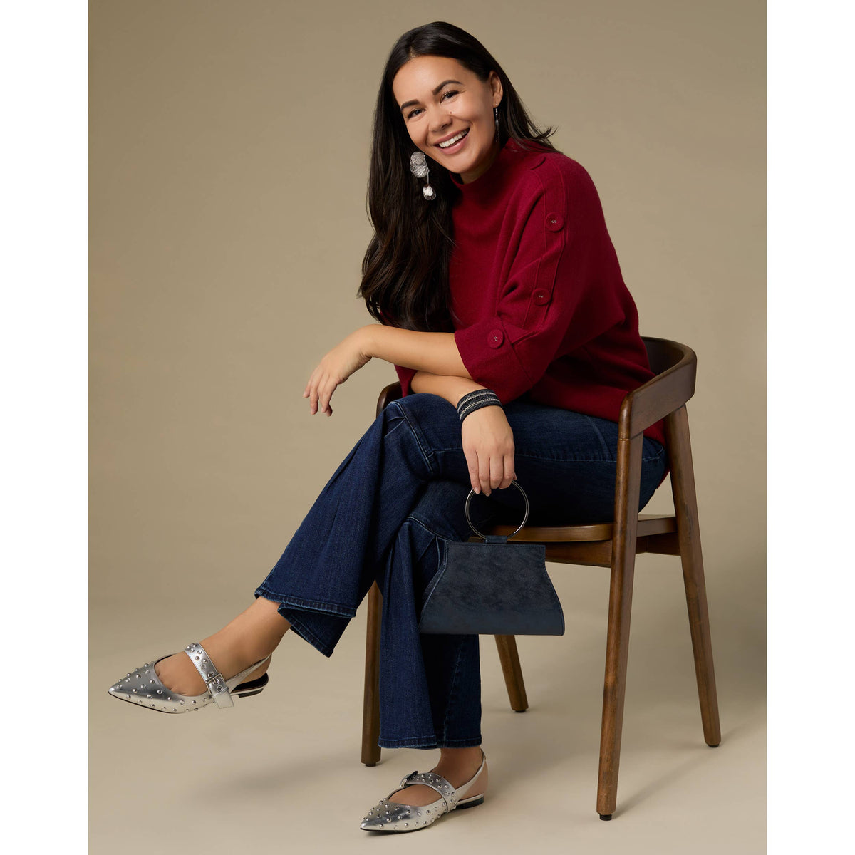 Lucy Shimmer Wristlet: Black