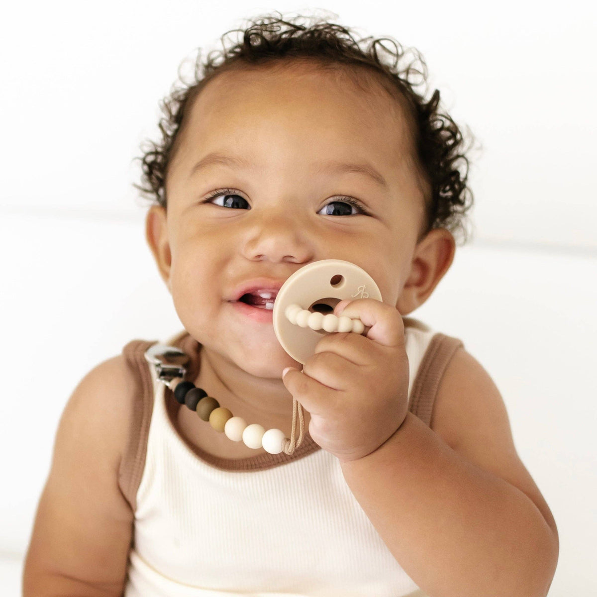 Georgia Cutie Clip: Neutral