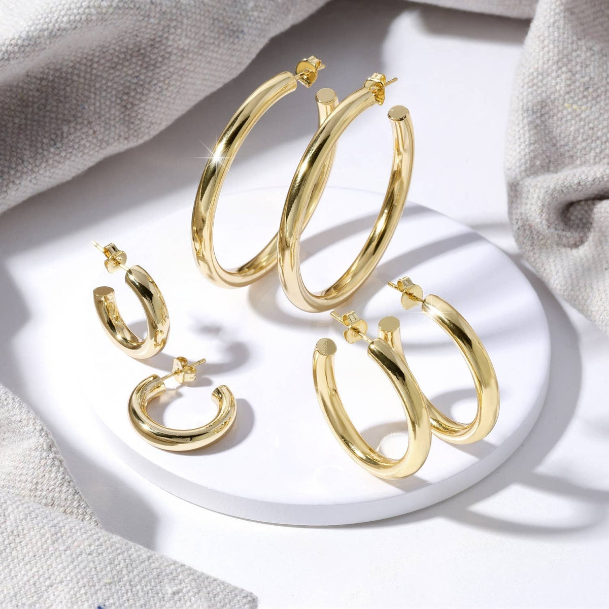 The Perfect Hoop Earrings: Gold / 1.2"