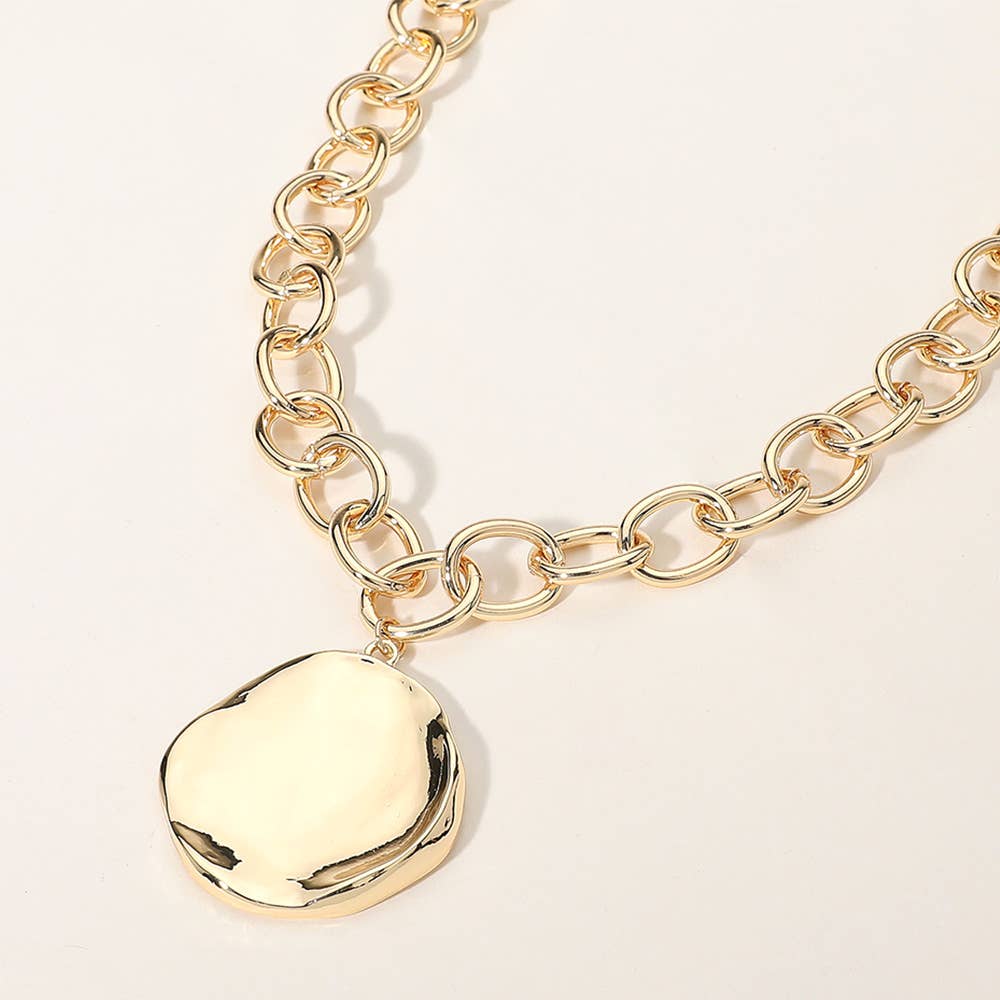 Metal Round Plate Pendant Chunky Chain Necklace: Yellow Gold