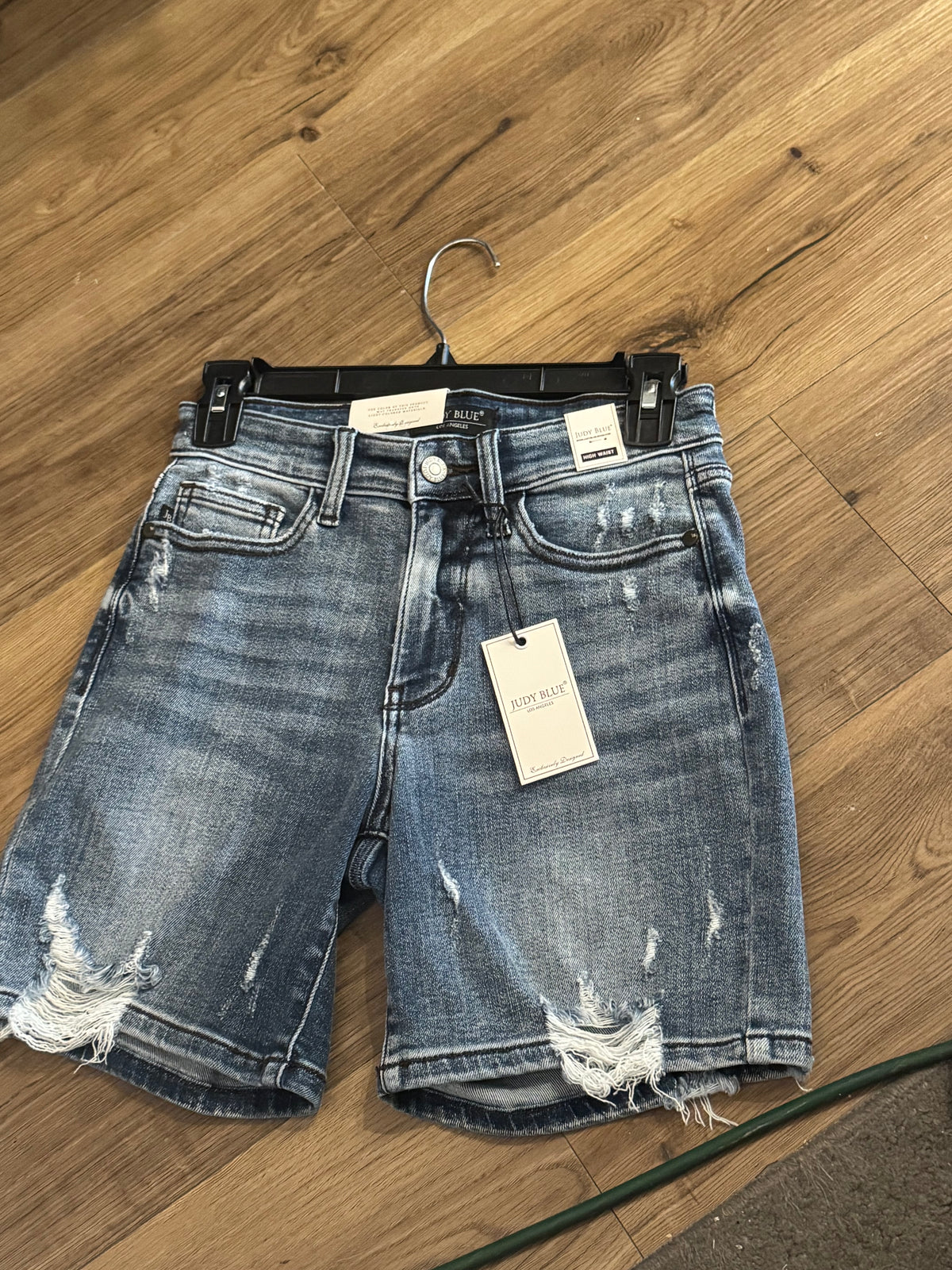 JB MD DESTROYED BERMUDA SHORTS