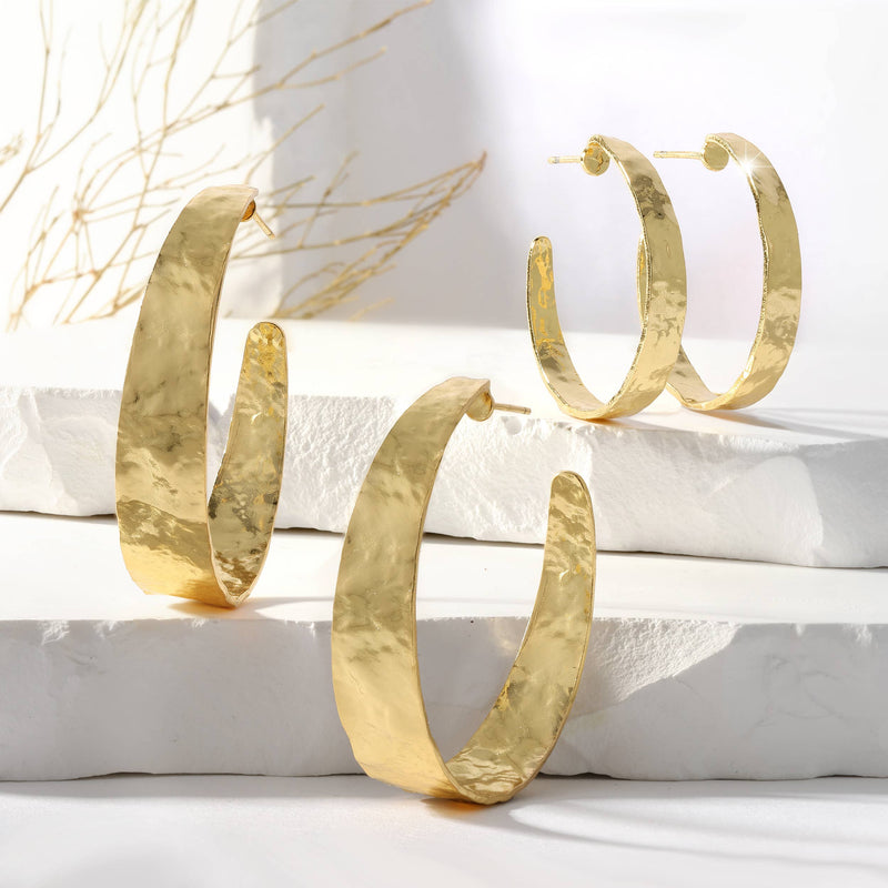 Perfectly Gilded Hoops: Gold / Medium