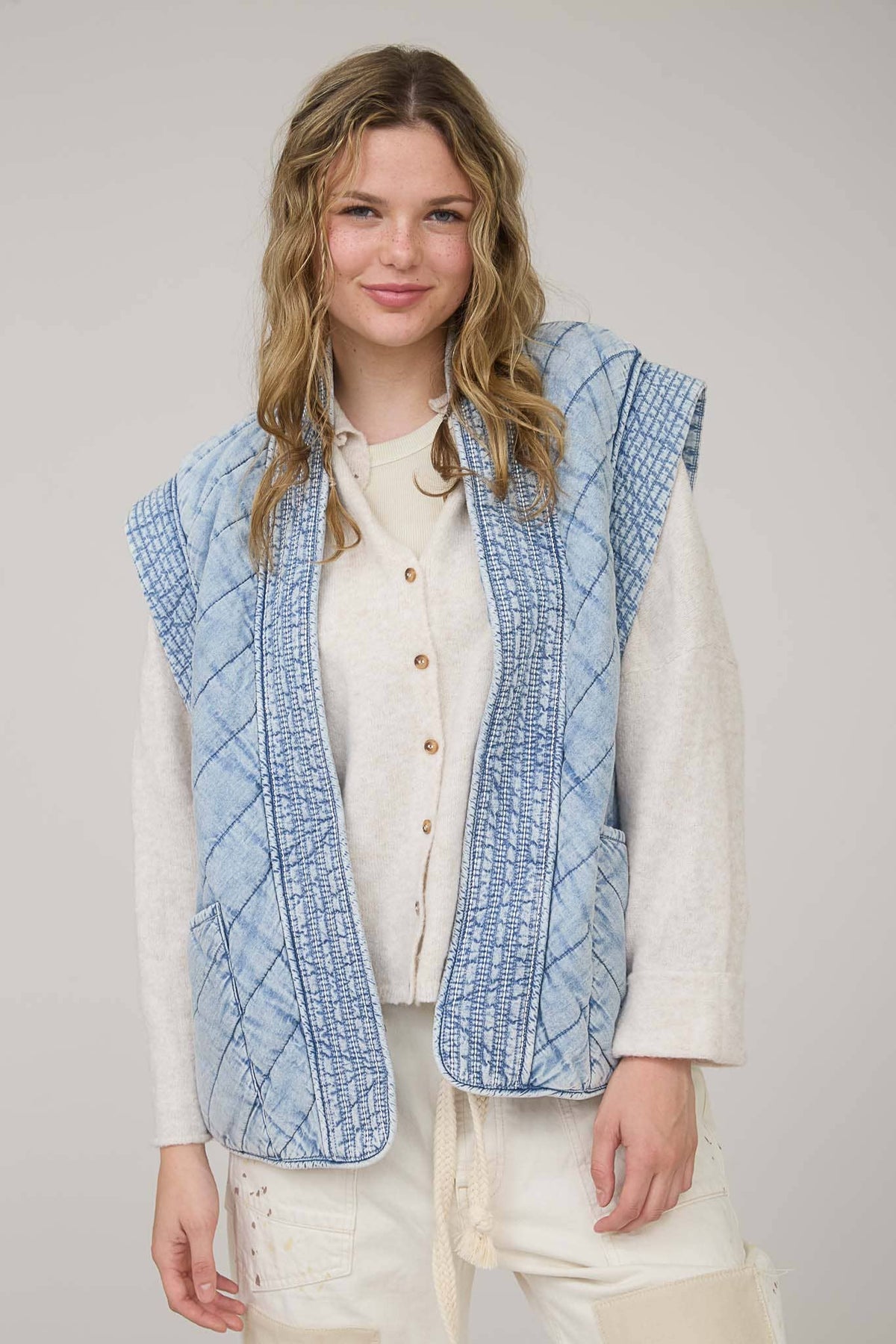 WASHED DENIM QUILTED VEST DENIM