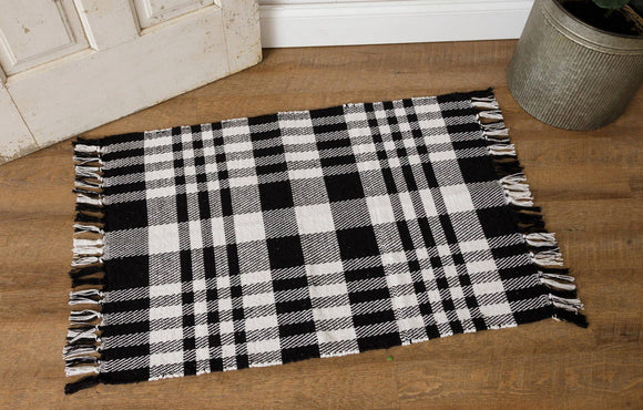 Scatter Rug - Black and White (PC)